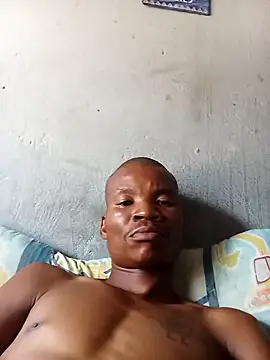 Snapshot of thabisozxz chatting on 12/15/25, 02:21 thabisozxz online show from 12/15/25, 02:21