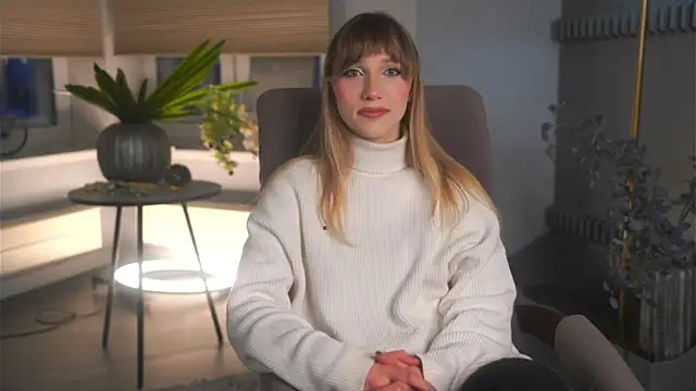 Snapshot of PegCubillo chatting on 12/18/25, 11:49 PegCubillo online show from 12/18/25, 11:49