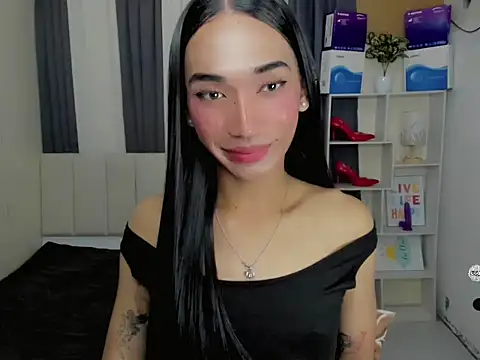 Snapshot of BigCockKhyla chatting on 12/17/25, 08:26 BigCockKhyla online show from 12/17/25, 08:26