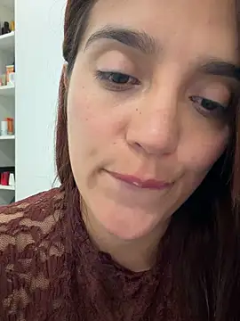 lara beker online show from 04/30/26, 08:57