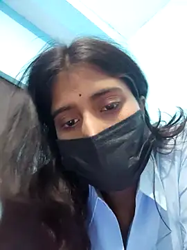 Snapshot of Aaradhya-Rani chatting on 12/16/25, 11:04 Aaradhya-Rani online show from 12/16/25, 11:04