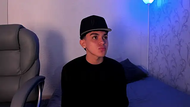 Snapshot of _TaylorBlack chatting on 12/16/25, 11:26 TaylorBlack online show from 12/16/25, 11:26