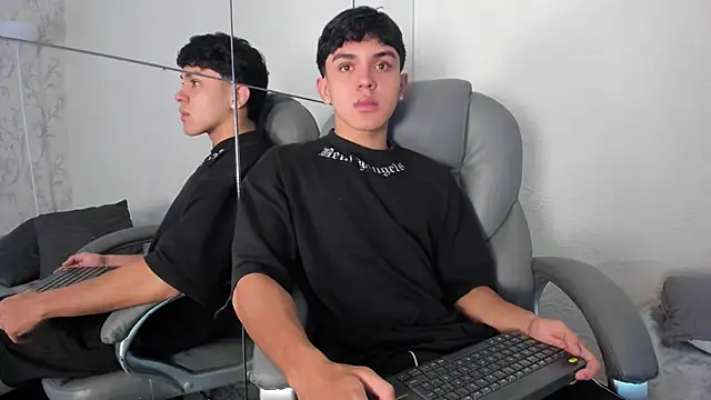  TaylorBlack online show from 04/10/26, 11:37