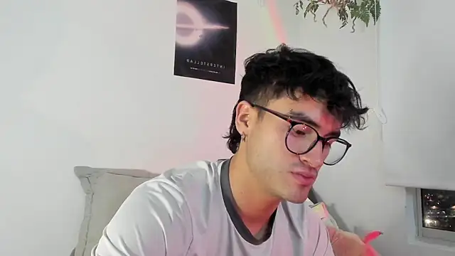 Snapshot of charlie_dicker chatting on 12/17/25, 11:55 charlie dicker online show from 12/17/25, 11:55