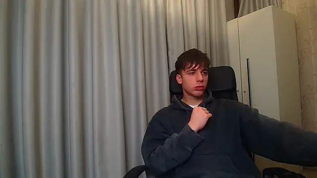 Snapshot of KellenWest chatting on 01/10/26, 05:09 KellenWest online show from 01/10/26, 05:09