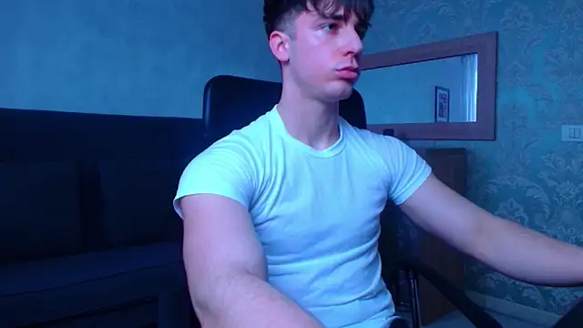 Snapshot of KellenWest chatting on 02/02/26, 11:20 KellenWest online show from 02/02/26, 11:20