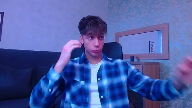 Snapshot of KellenWest chatting on 02/03/26, 11:04 KellenWest online show from 02/03/26, 11:04