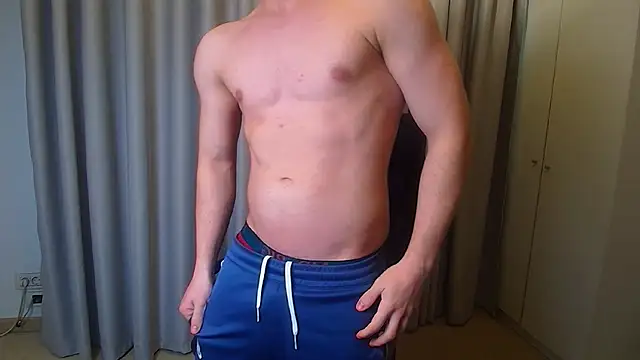 Snapshot of KellenWest chatting on 02/15/26, 07:51 KellenWest online show from 02/15/26, 07:51