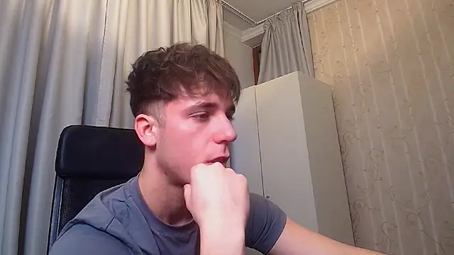 Snapshot of KellenWest chatting on 02/24/26, 05:16 KellenWest online show from 02/24/26, 05:16