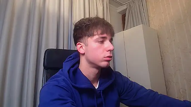 Snapshot of KellenWest chatting on 03/01/26, 05:09 KellenWest online show from 03/01/26, 05:09