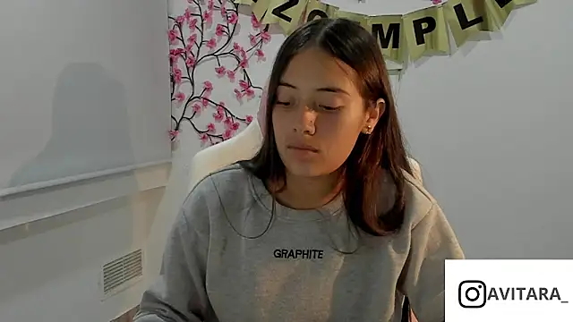 vanesita  online show from 03/19/26, 01:53