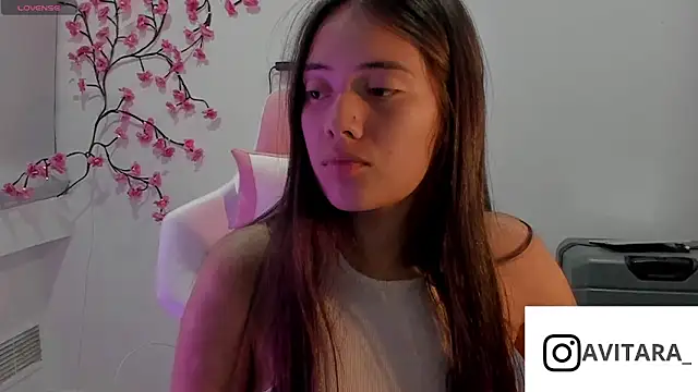 vanesita  online show from 06/17/26, 12:57