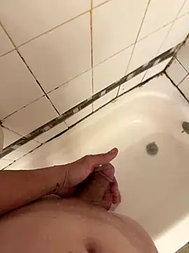 Snapshot of Leshot2025 chatting on 12/15/25, 10:36 Leshot2025 online show from 12/15/25, 10:36