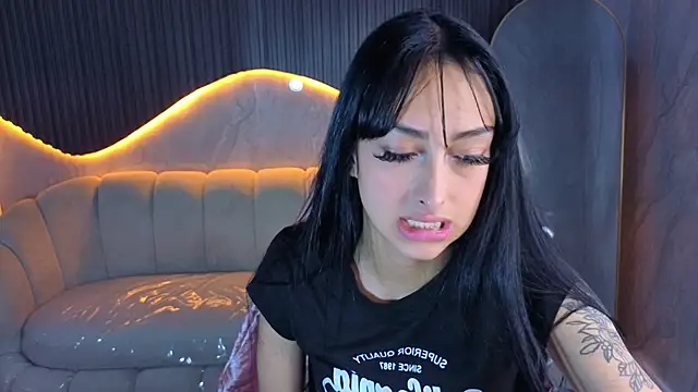 Tifany Tx online show from 03/04/26, 12:33