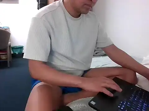 sweetpinoy2027 online show from 02/01/26, 05:17