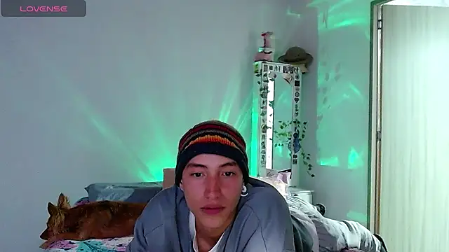 Snapshot of Perfect_match19 chatting on 12/15/25, 11:31 Perfect match19 online show from 12/15/25, 11:31