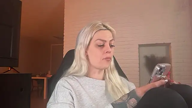 Melina Diamond online show from 01/11/26, 12:26