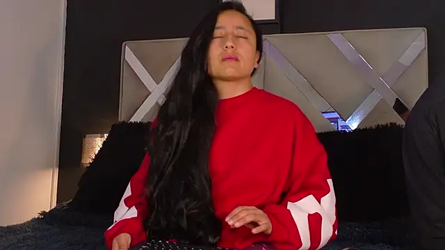 Ithan Skin online show from 03/06/26, 12:01