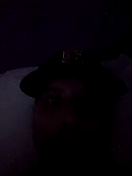 Snapshot of SmudgingHaunch chatting on 12/17/25, 06:08 SmudgingHaunch online show from 12/17/25, 06:08