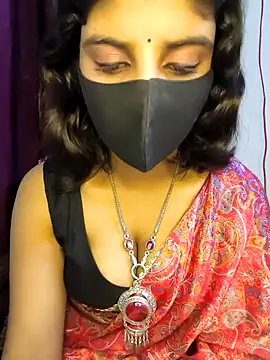 Snapshot of Zaayaa_2 chatting on 01/13/26, 04:23 Zaayaa 2 online show from 01/13/26, 04:23