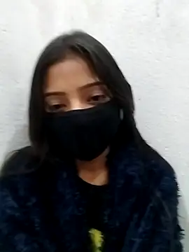 Snapshot of Cute_-girl chatting on 12/16/25, 06:40 Cute -girl online show from 12/16/25, 06:40