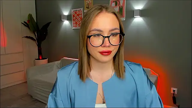 Aurelia Voss online show from 01/14/26, 08:03