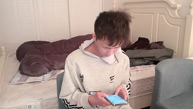 Snapshot of hexiangzb chatting on 12/17/25, 05:46 hexiangzb online show from 12/17/25, 05:46