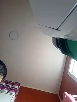 Snapshot of lucas1890 chatting on 12/17/25, 07:42 lucas1890 online show from 12/17/25, 07:42