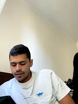 Snapshot of HotWhisper22 chatting on 12/16/25, 01:05 HotWhisper22 online show from 12/16/25, 01:05