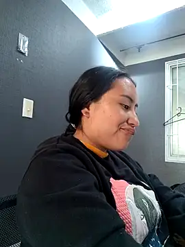 Snapshot of Venuz_Rivers_ chatting on 12/16/25, 03:39 Venuz Rivers online show from 12/16/25, 03:39