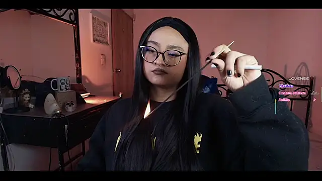 sofitabares  online show from 03/03/26, 08:48