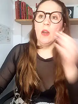 Snapshot of SofiEsteves chatting on 06/23/26, 12:58 SofiEsteves online show from 06/23/26, 12:58