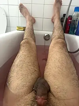 Snapshot of esmer_baran44 chatting on 01/06/26, 06:11 esmer baran44 online show from 01/06/26, 06:11