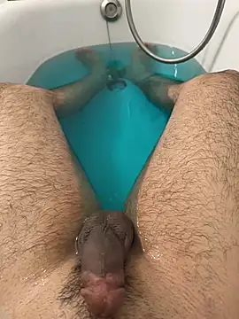 Snapshot of esmer_baran44 chatting on 01/16/26, 05:17 esmer baran44 online show from 01/16/26, 05:17