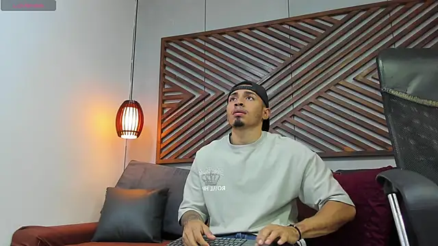 Snapshot of Ares_Stone chatting on 12/18/25, 11:27 Ares Stone online show from 12/18/25, 11:27