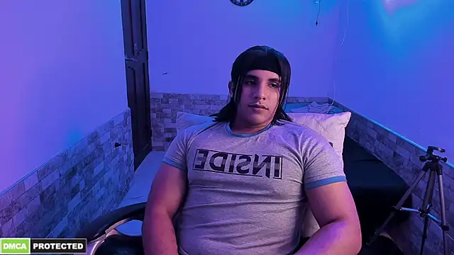 latinboyfit online show from 03/06/26, 10:23