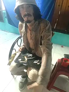 sk8-boy online show from 02/05/26, 01:49