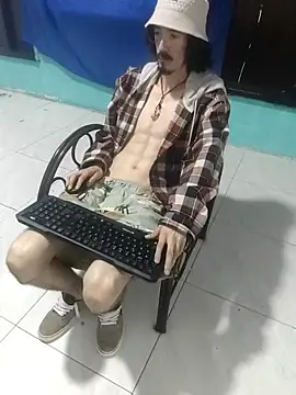 sk8-boy online show from 02/09/26, 12:42