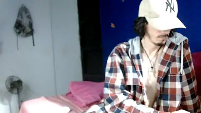 sk8-boy online show from 04/04/26, 04:04