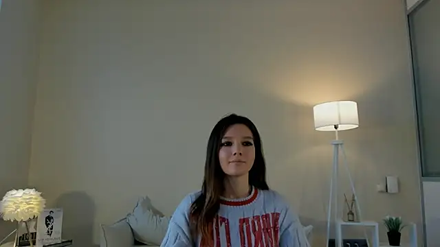 DrusillaVerso online show from 12/17/25, 09:15