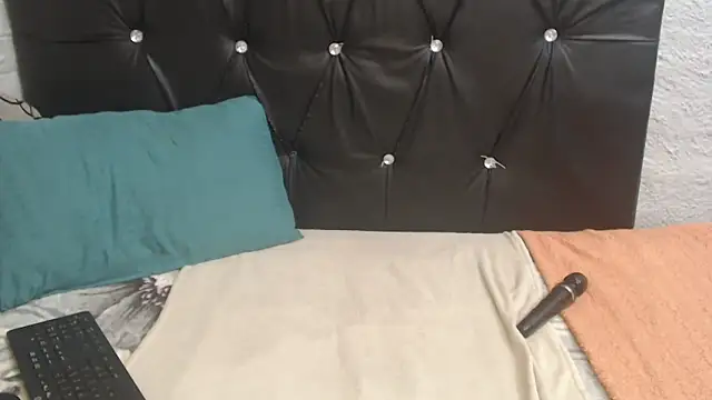 LaicyBrown76 online show from 02/15/26, 03:25