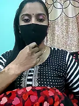 Snapshot of Oporajita_07 chatting on 12/16/25, 08:14 Oporajita 07 online show from 12/16/25, 08:14