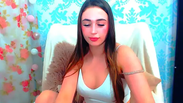 Snapshot of LarissaSweet21 chatting on 12/16/25, 08:36 LarissaSweet21 online show from 12/16/25, 08:36