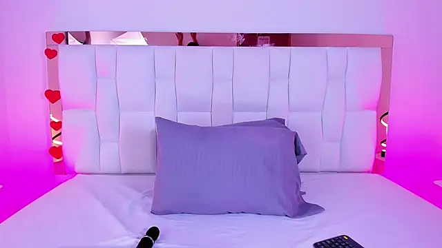 CamilleJuicy  online show from 05/21/26, 12:45