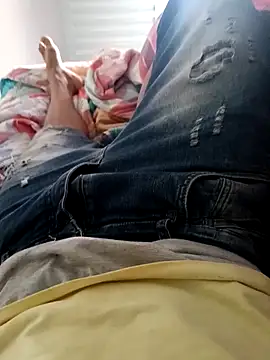 Snapshot of WPS15 chatting on 12/20/25, 07:54 WPS15 online show from 12/20/25, 07:54