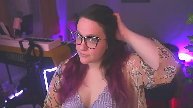 Snapshot of FireproofCuriousiteaze chatting on 04/01/26, 06:25 FireproofCuriousiteaze online show from 04/01/26, 06:25