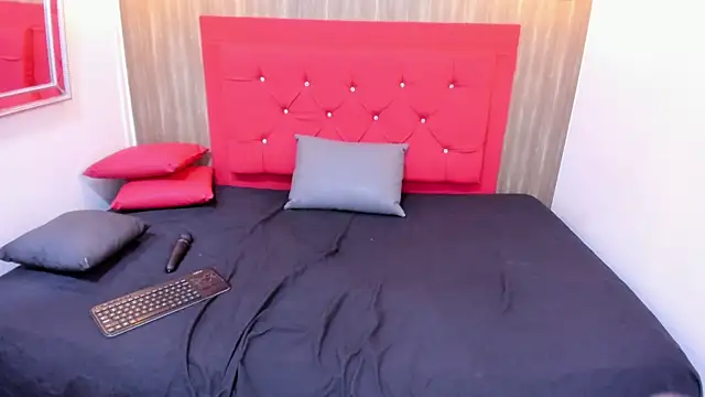 meggancurvy online show from 03/10/26, 07:19