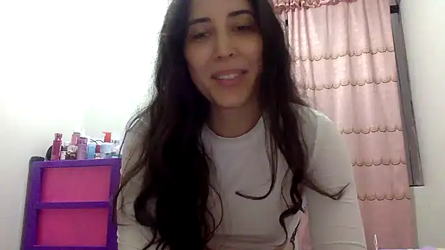 LatinDoll8 online show from 07/25/26, 10:51
