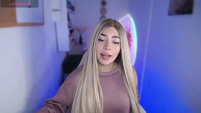 channel blondee online show from 03/20/26, 10:14