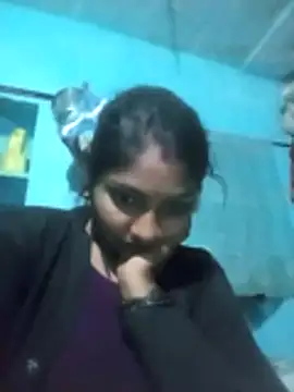 Snapshot of Kiran_bhabi chatting on 12/18/25, 03:07 Kiran bhabi online show from 12/18/25, 03:07